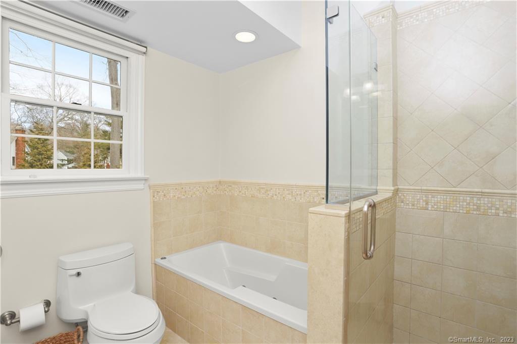 54 Country Club Road Darien, CT 06820 - Photo 22 of 40