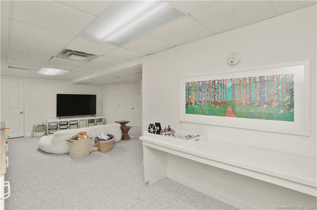 54 Country Club Road Darien, CT 06820 - Photo 33 of 40