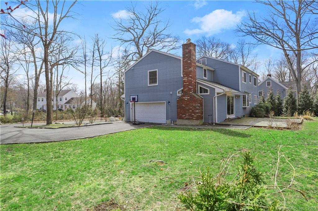 54 Country Club Road Darien, CT 06820 - Photo 36 of 40