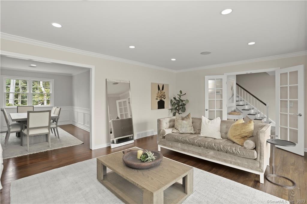 54 Country Club Road Darien, CT 06820 - Photo 9 of 40