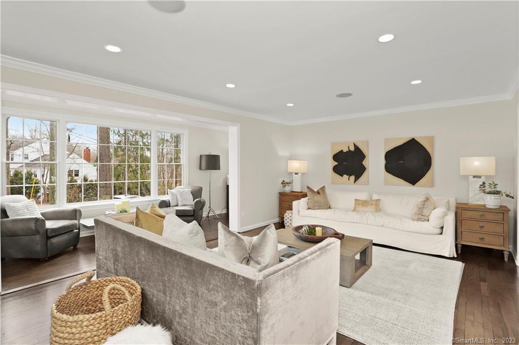 54 Country Club Road Darien, CT 06820 - Photo 10 of 40