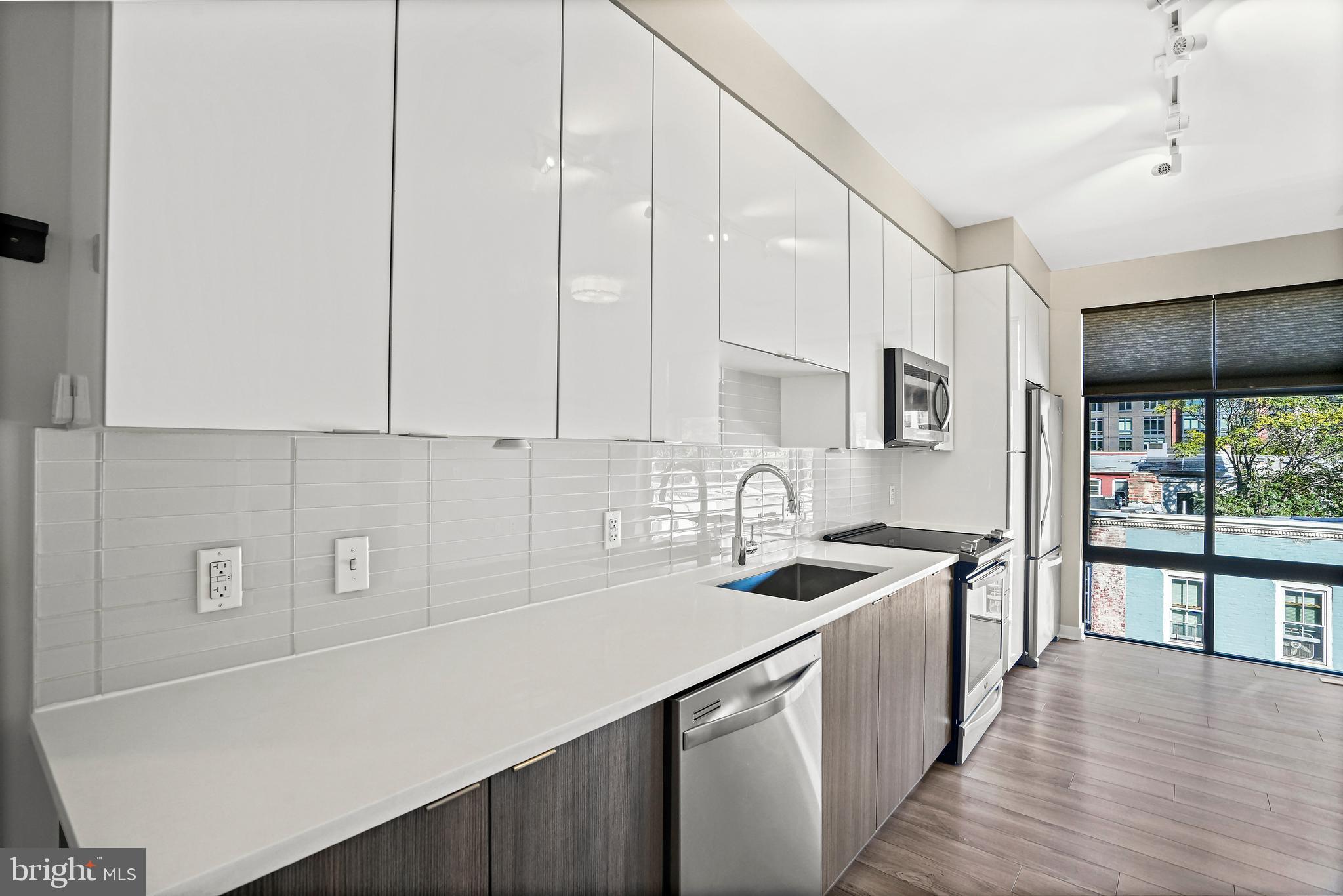 911 2nd Street Northeast, Unit 305 Washington, DC 20002 - Photo 5 of 34