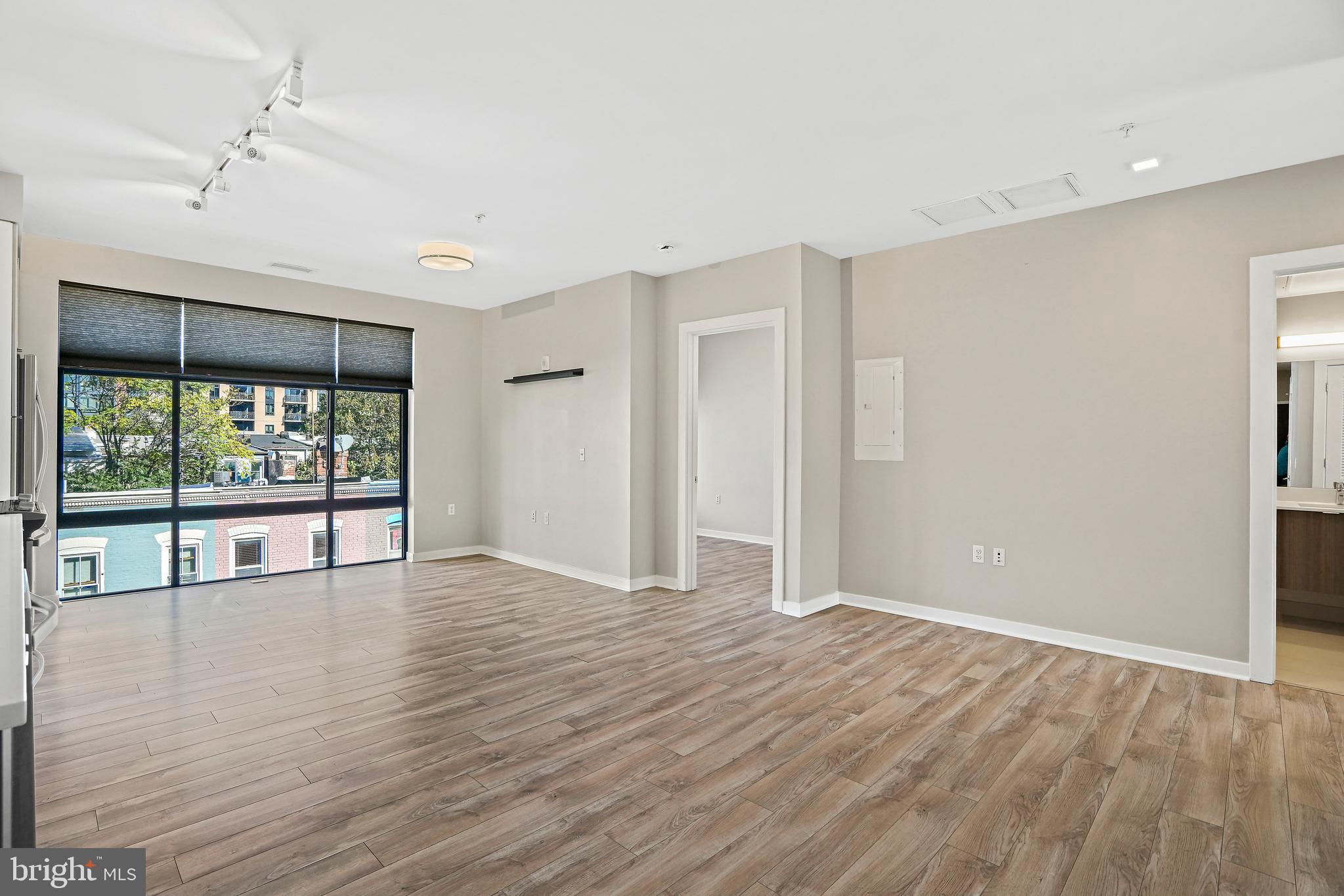 911 2nd Street Northeast, Unit 305 Washington, DC 20002 - Photo 9 of 34