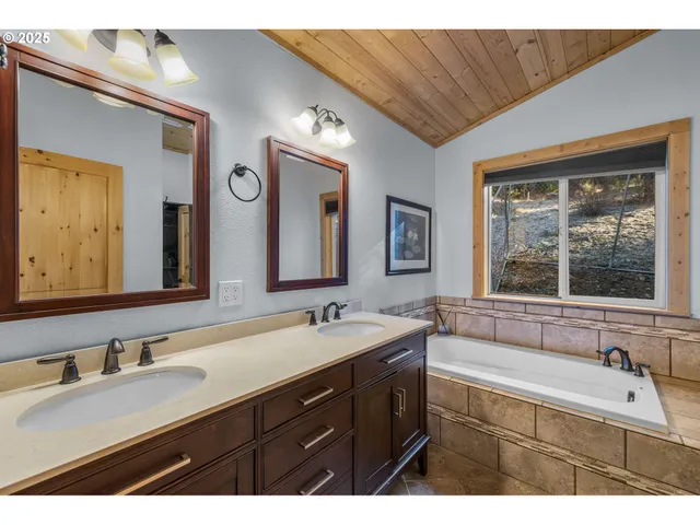 $635,000 | 26508 Rainbow Road, Canyon City, OR 97820