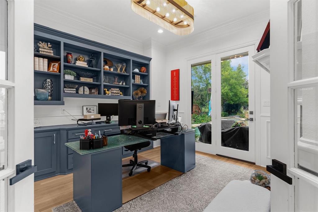 1307 Silverlake Road McKinney, TX 75072 - Photo 6 of 33