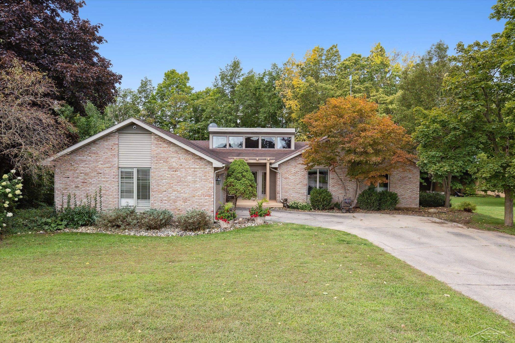 5277 Curve Road Freeland, MI 48623 - Photo 3 of 75