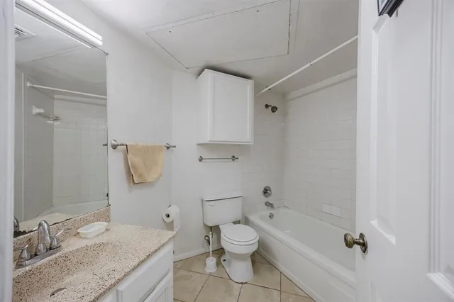 a view of a bathroom