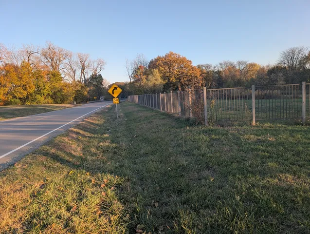 a view of a park with a entertaining space