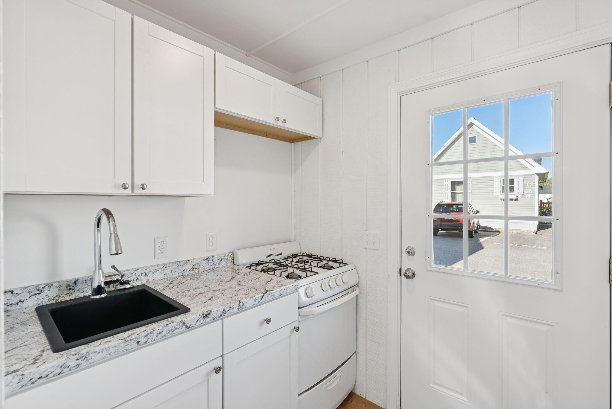 994 Portland Road, Unit 4 Saco, ME 04072 - Photo 16 of 26 17_DSC08242