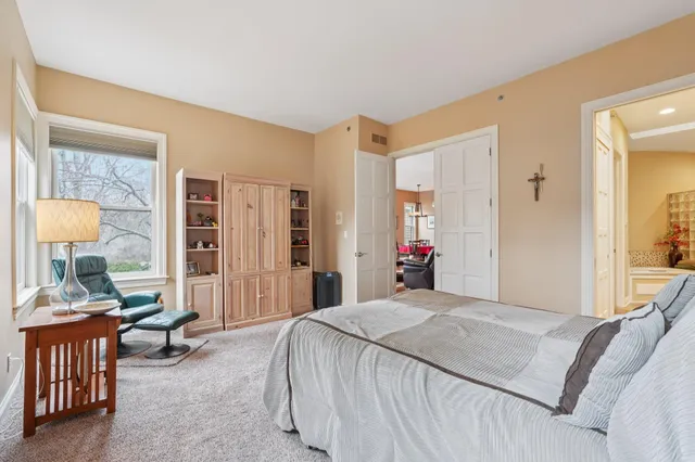 $679,900 | 885 Rocky Point, Unit C, Brookfield, WI 53005