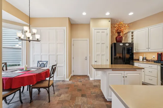 $679,900 | 885 Rocky Point, Unit C, Brookfield, WI 53005