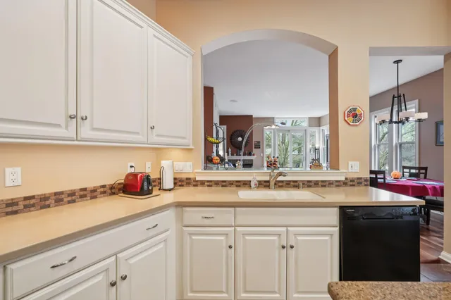 $679,900 | 885 Rocky Point, Unit C, Brookfield, WI 53005