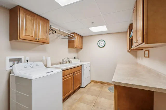 $679,900 | 885 Rocky Point, Unit C, Brookfield, WI 53005