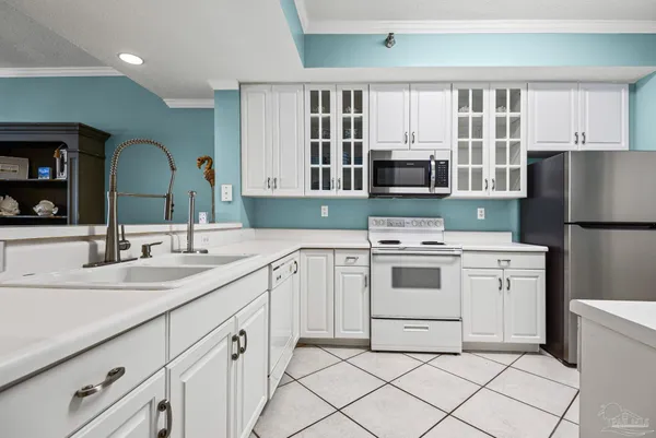 $695,000 | 8525 Gulf Boulevard, Unit 302, Navarre Beach, FL 32566