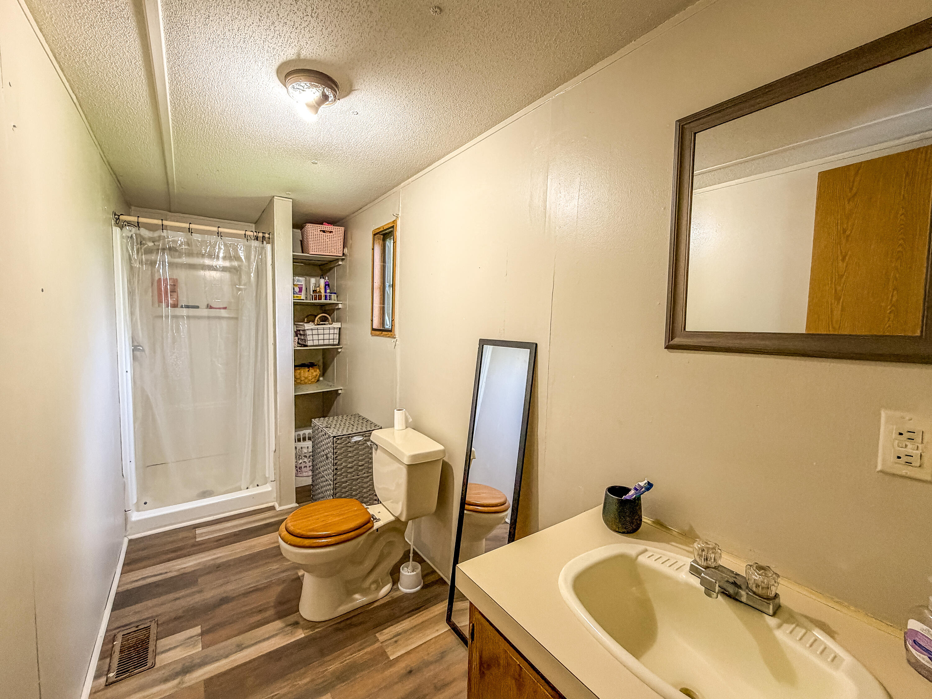 299 George Neil Hill Road Pineville, KY 40977 - Photo 17 of 37 LightroomRealEstateEdits-17