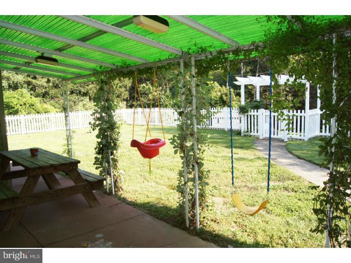 121 Ridgefield Road Newtown Square, PA 19073 - Photo 14 of 14 View in Back