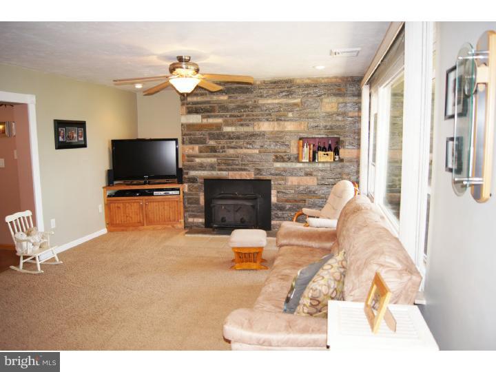 121 Ridgefield Road Newtown Square, PA 19073 - Photo 3 of 14 Great Room