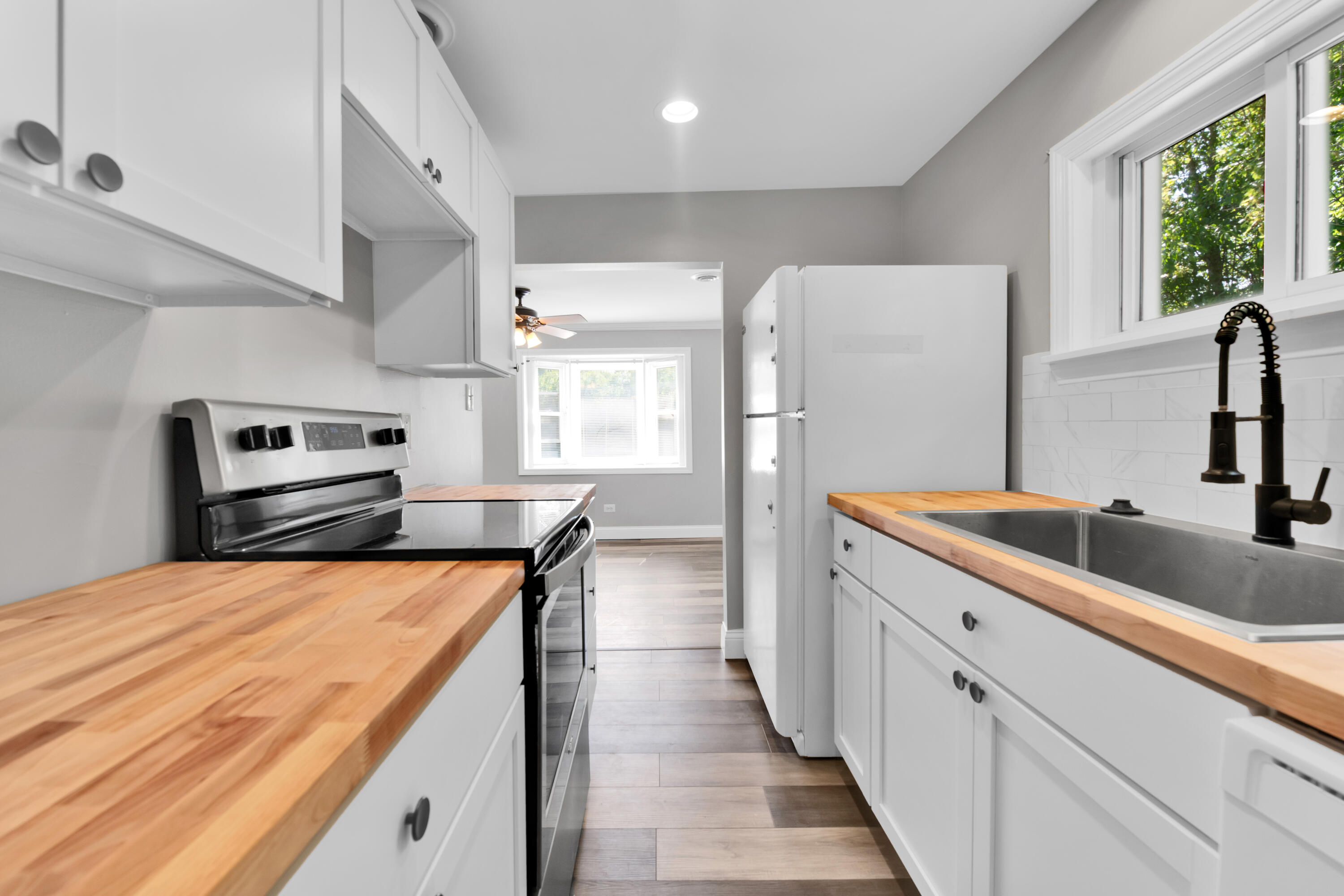 4195 Forest Street Leonard, MI 48367 - Photo 12 of 26 KITCHEN