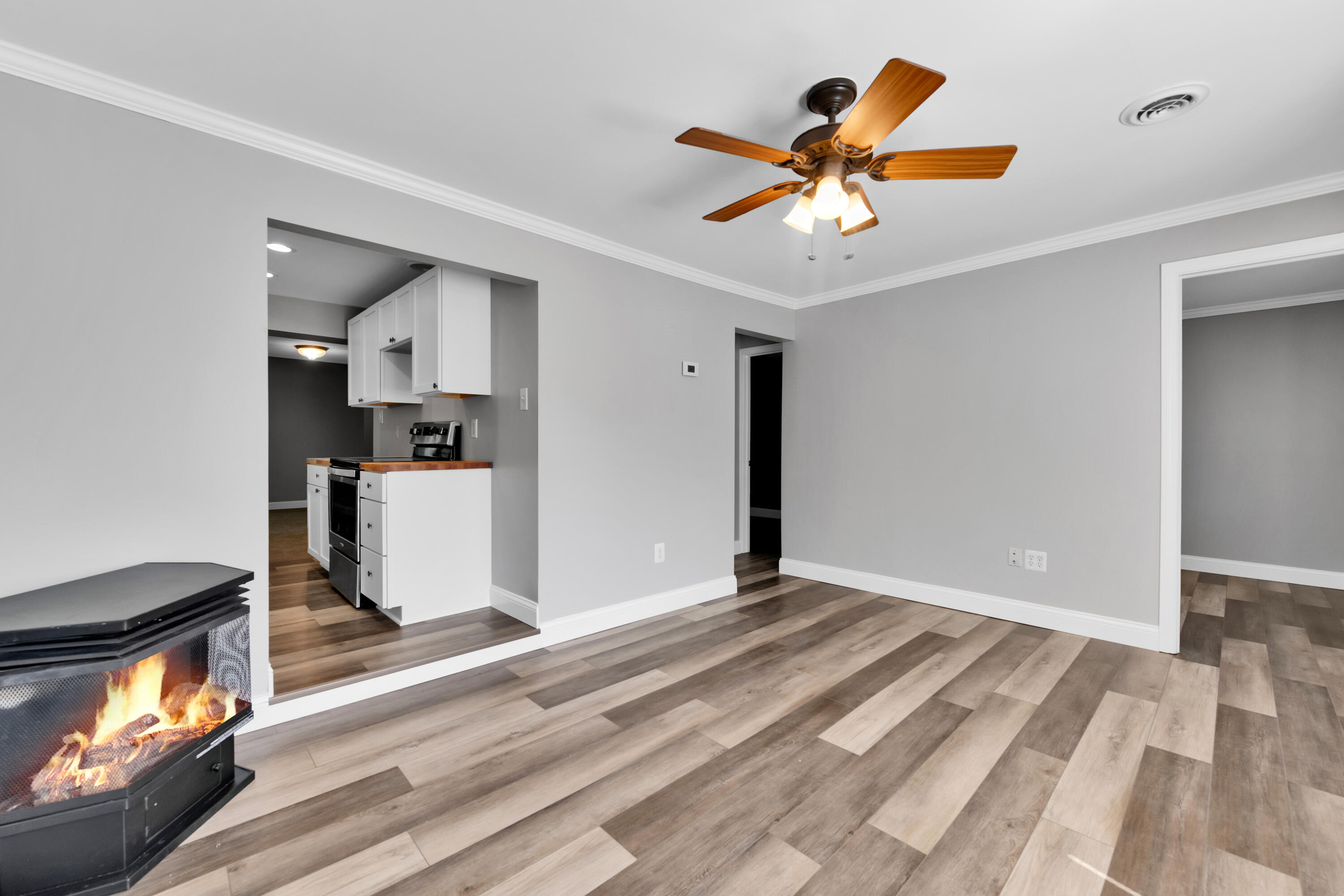 4195 Forest Street Leonard, MI 48367 - Photo 15 of 26 DINING ROOM