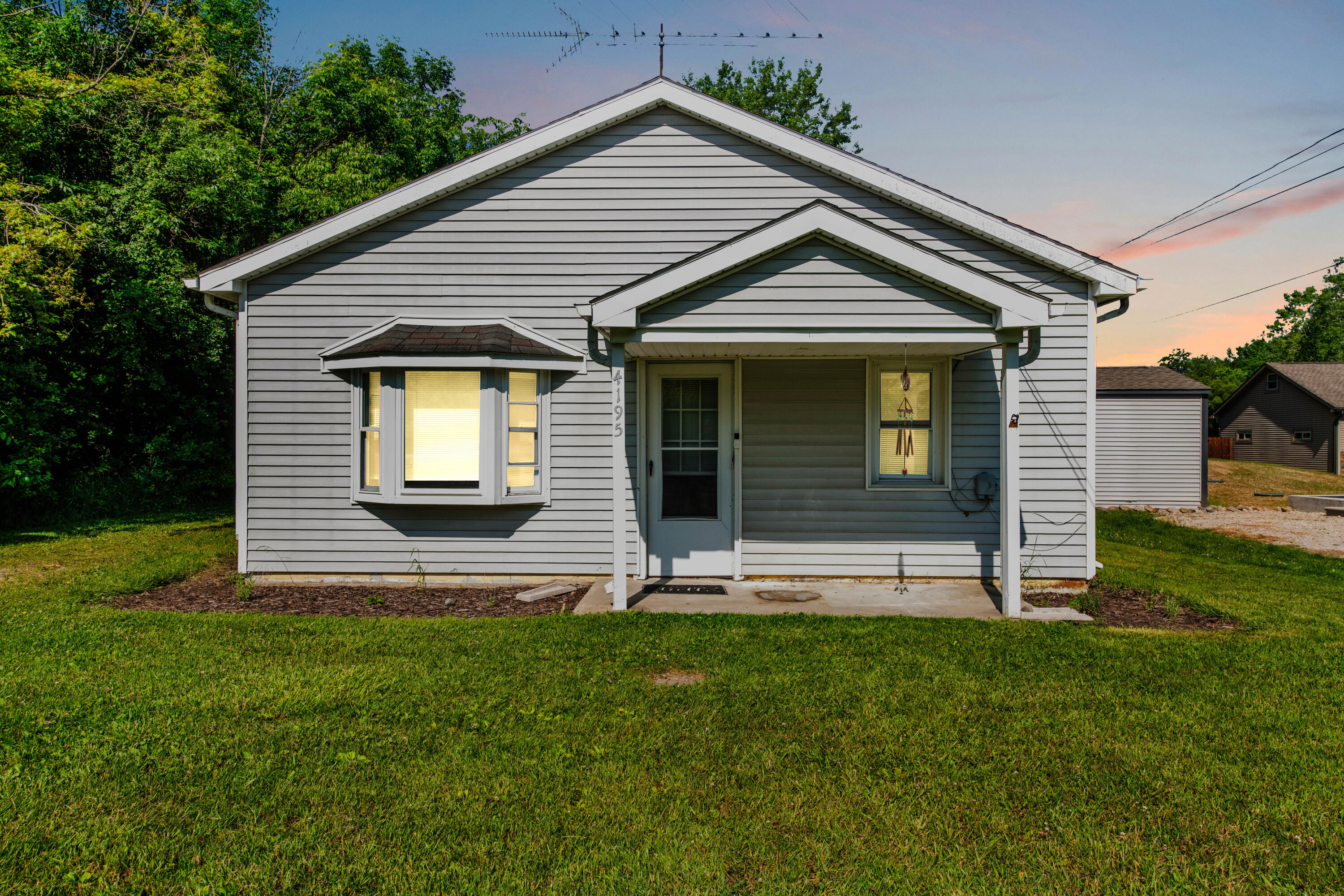 4195 Forest Street Leonard, MI 48367 - Photo 2 of 26 FRONT