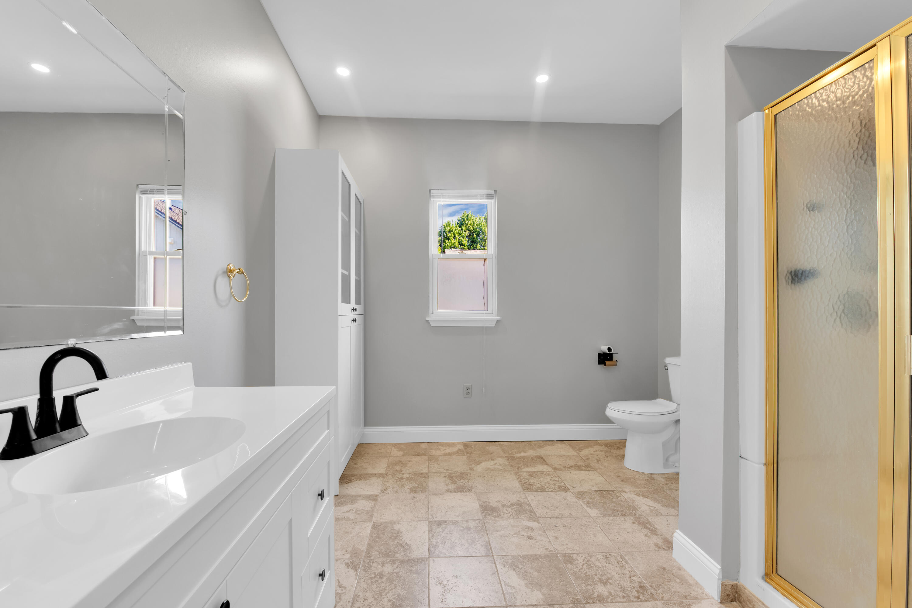 4195 Forest Street Leonard, MI 48367 - Photo 21 of 26 FULL BATH #2