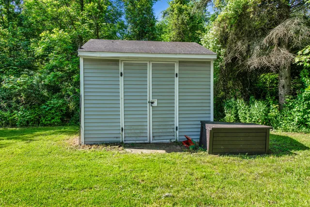 $244,900 | 4195 Forest Street, Leonard, MI 48367