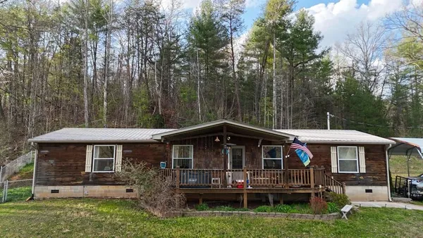 $269,900 | 67 Eagle Street, Hayesville, NC 28904