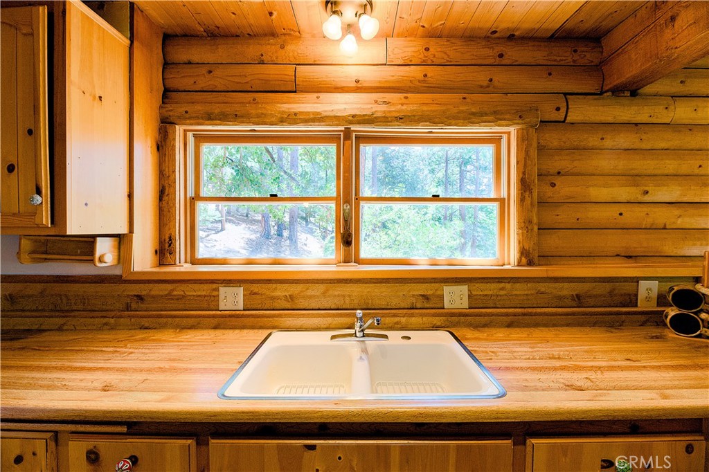 25121 Pine Cove Road Idyllwild, CA 92549 - Photo 13 of 39 Gallery Image 13