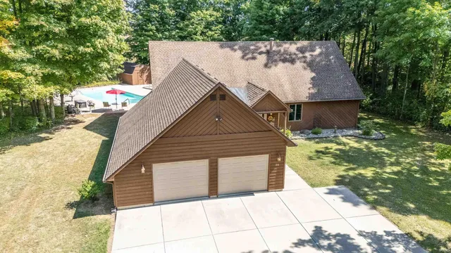 $475,000 | 36 Timberly Drive, Greentown, IN 46936