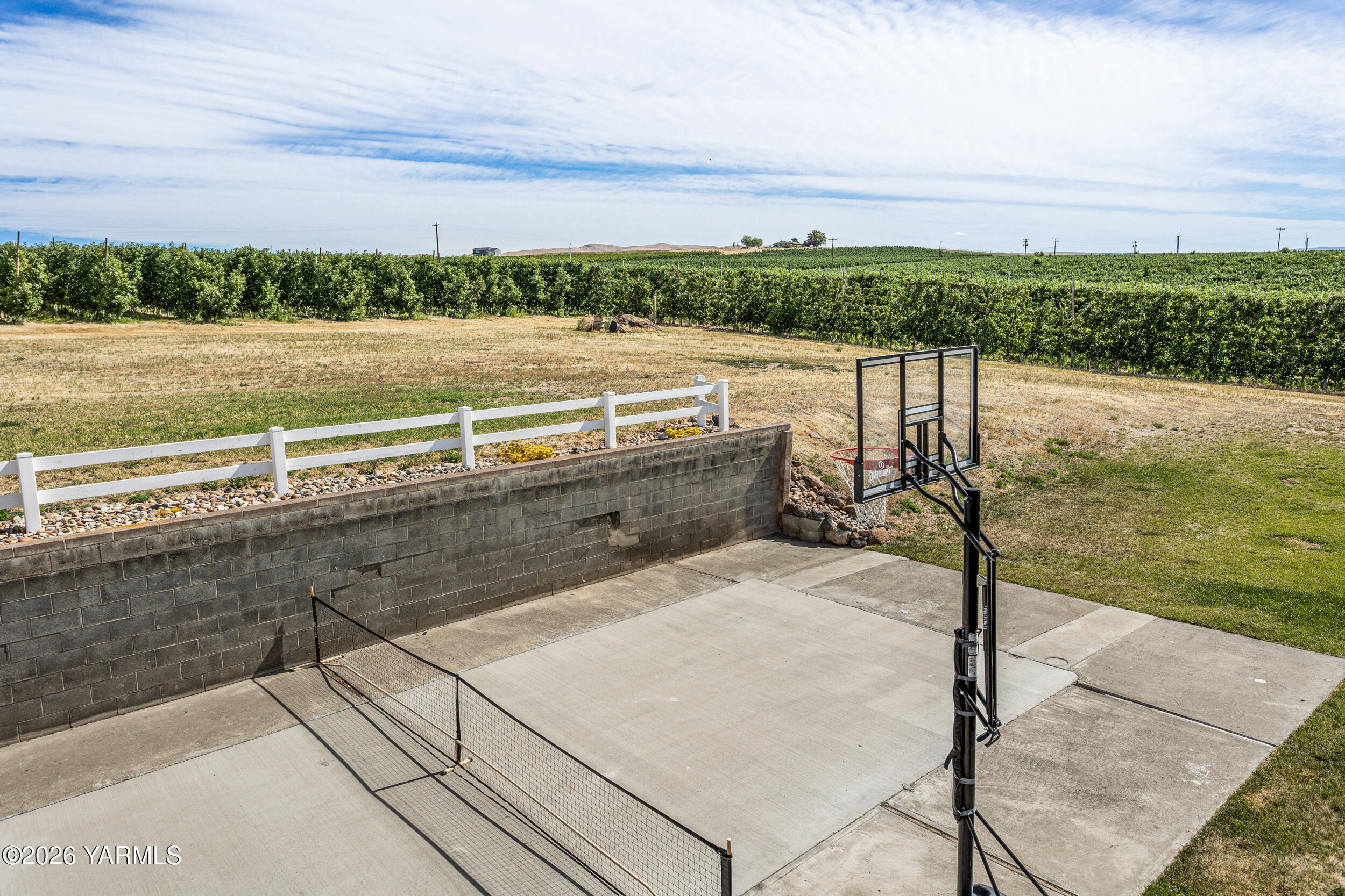 2301 Houghton Road Zillah, WA 98953 - Photo 31 of 34 30 Upper Outdoor Living View of Recreati