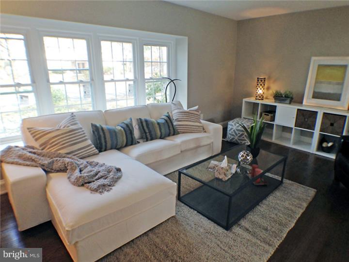 13 Tendring Road Cherry Hill, NJ 08003 - Photo 6 of 24 Living Room