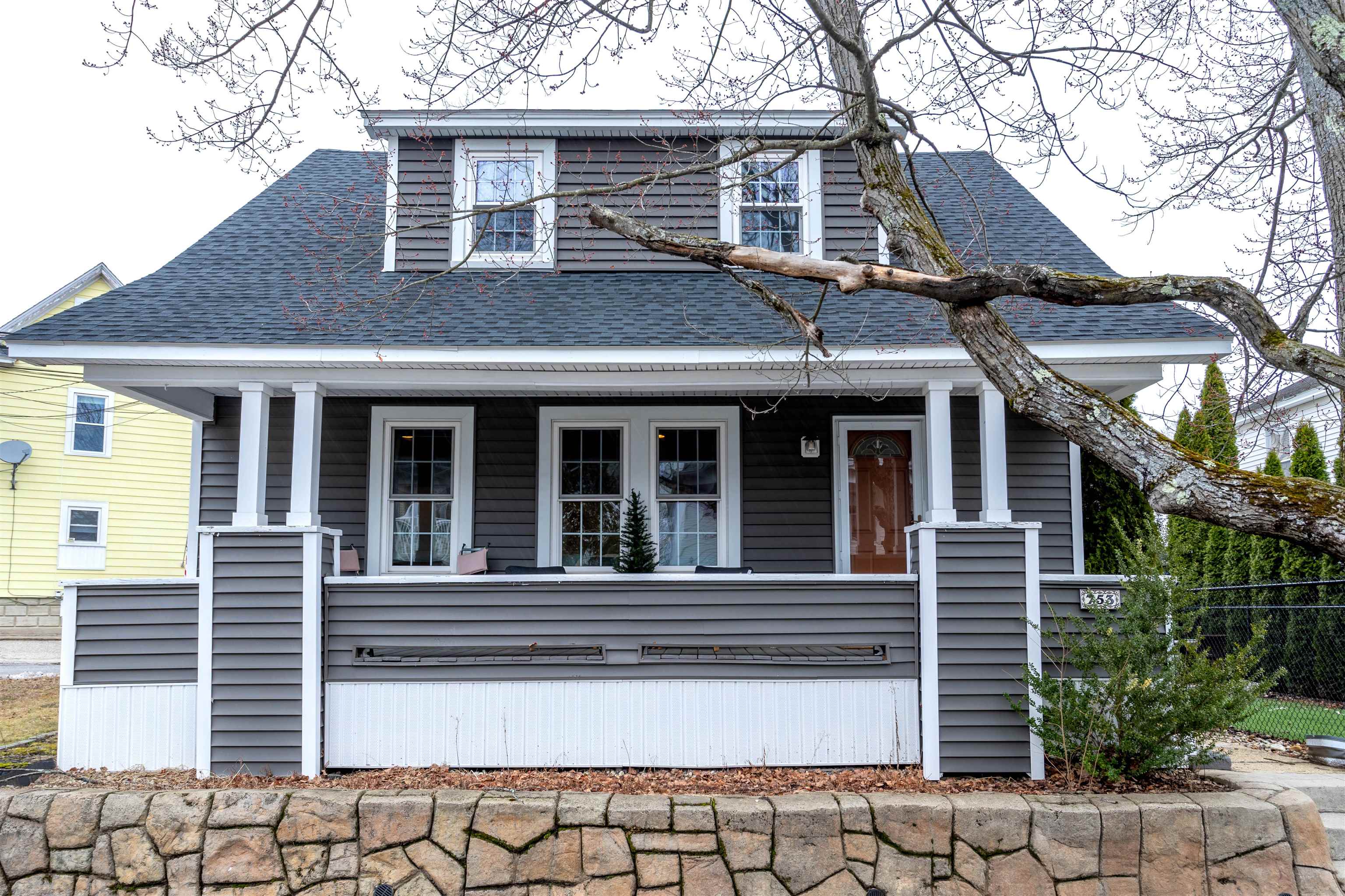 753 Rimmon Street Manchester, NH 03102 - Photo 1 of 40 Gallery Image 1