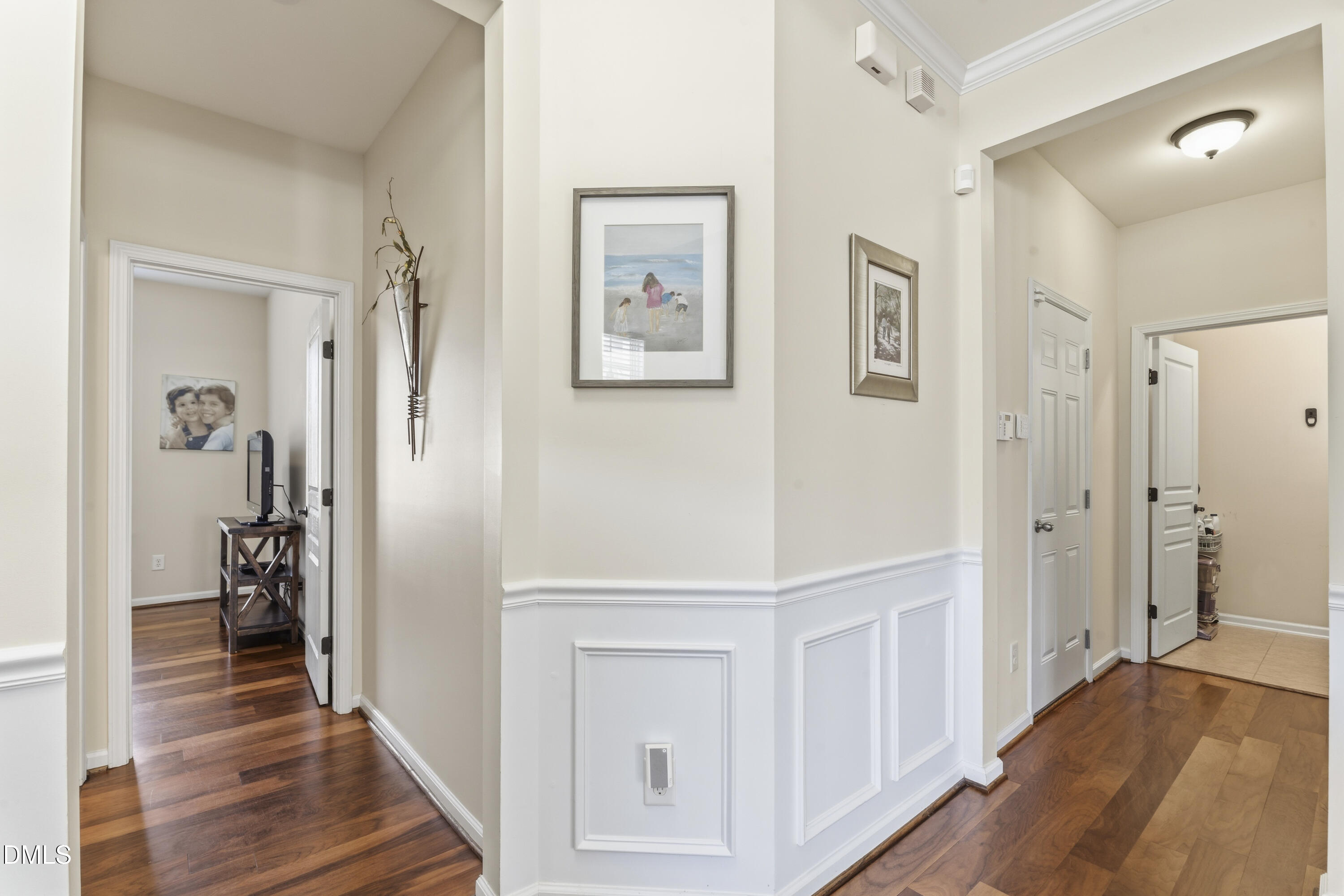10100 Barnhart Way Raleigh, NC 27617 - Photo 9 of 46 Hallway