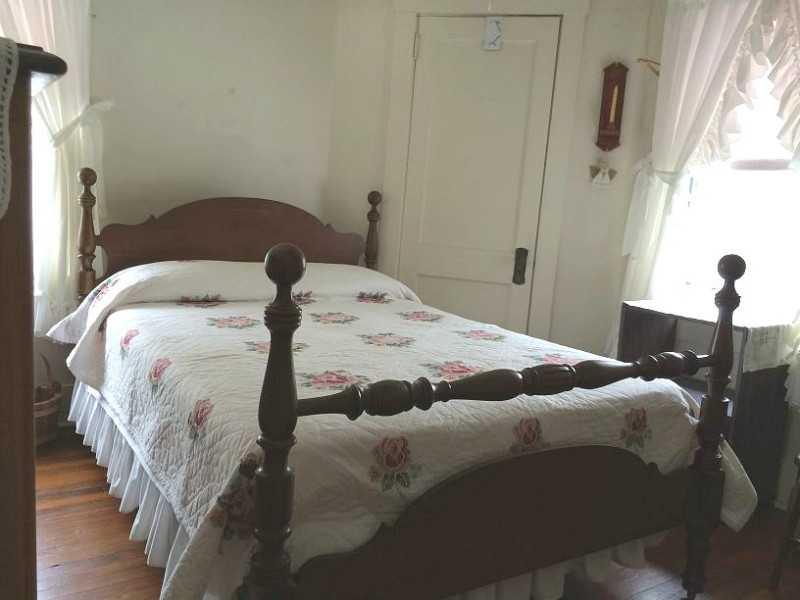 2084 Mercer Road New Brighton, PA 15066 - Photo 16 of 23 Bedroom.