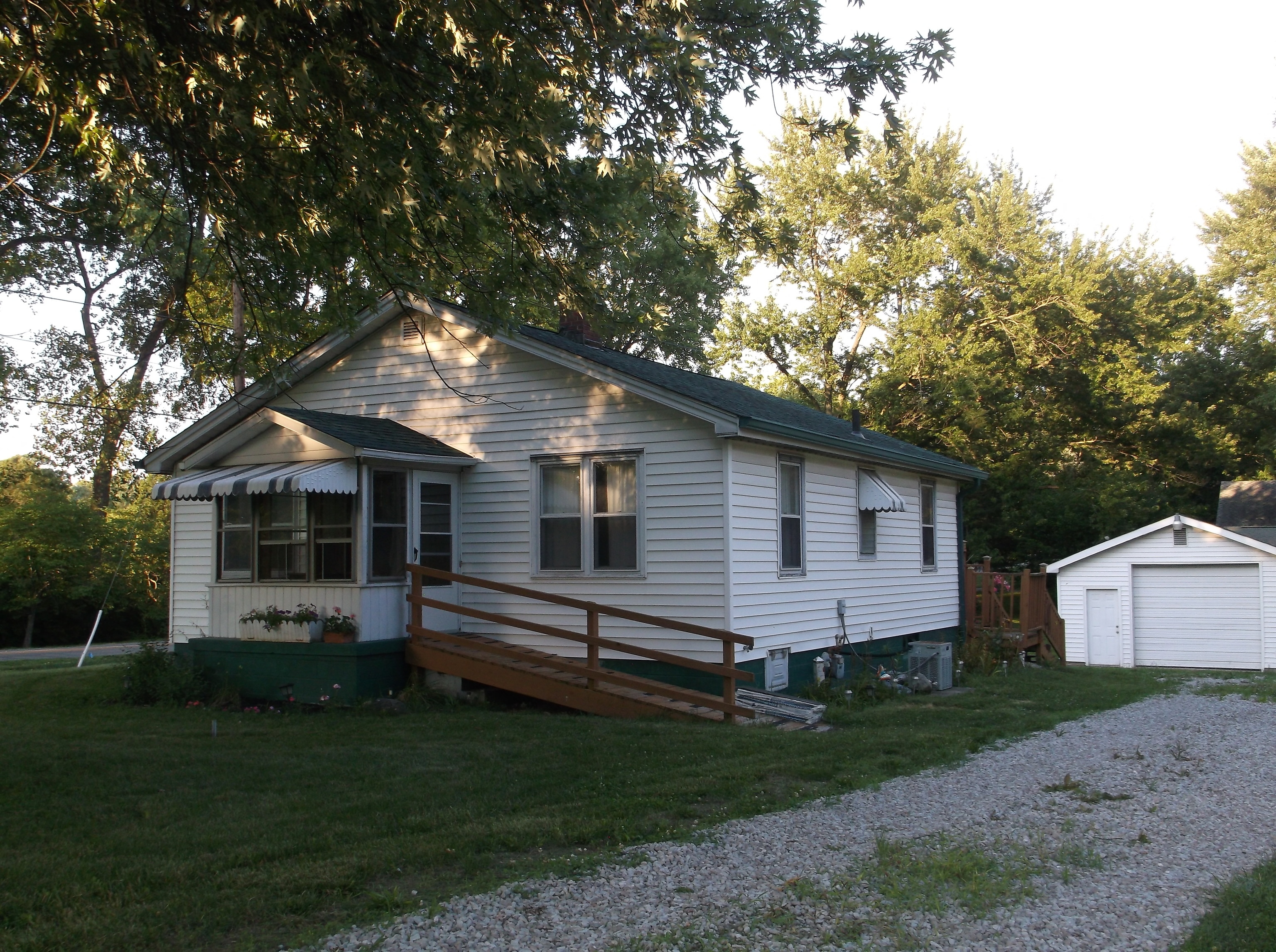 3501 Brehob Road Indianapolis, IN 46217 - Photo 6 of 37 Gallery Image 6