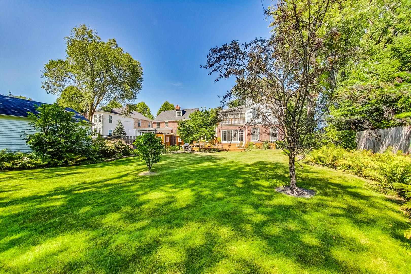 1166 Cherry Street Winnetka, IL 60093 - Photo 41 of 44 a view of yard with green space