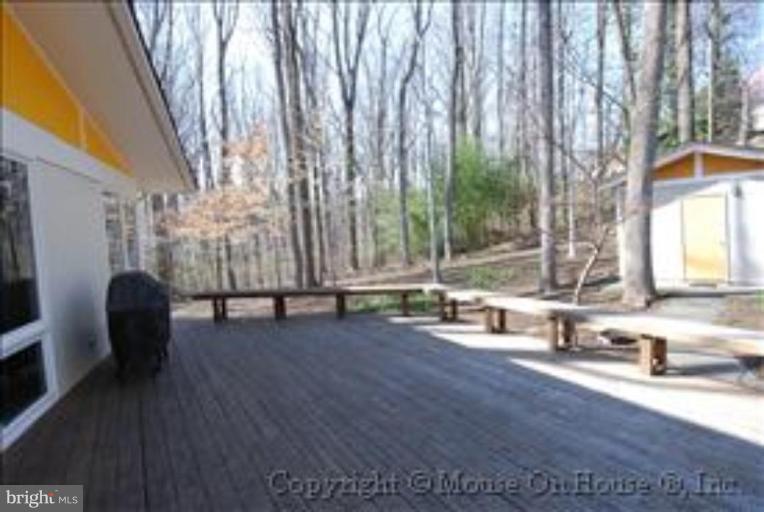 3942 Rickover Road Silver Spring, MD 20902 - Photo 16 of 17 Deck