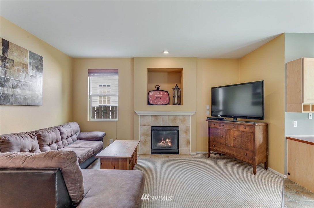 27917 Maple Ridge Way Southeast Maple Valley, WA 98038 - Photo 12 of 25 Gallery Image 12