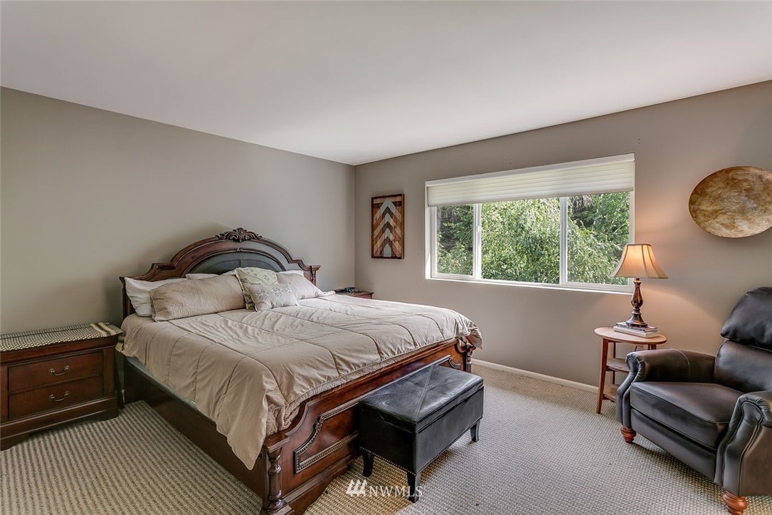 27917 Maple Ridge Way Southeast Maple Valley, WA 98038 - Photo 14 of 25 Gallery Image 14