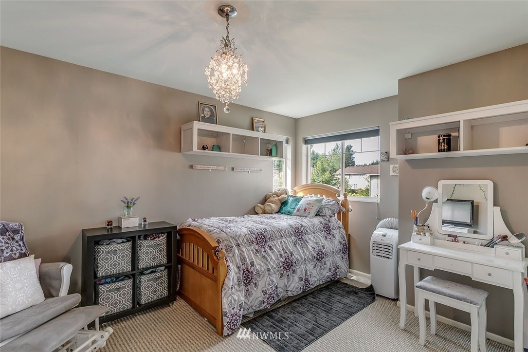 27917 Maple Ridge Way Southeast Maple Valley, WA 98038 - Photo 17 of 25 Gallery Image 17