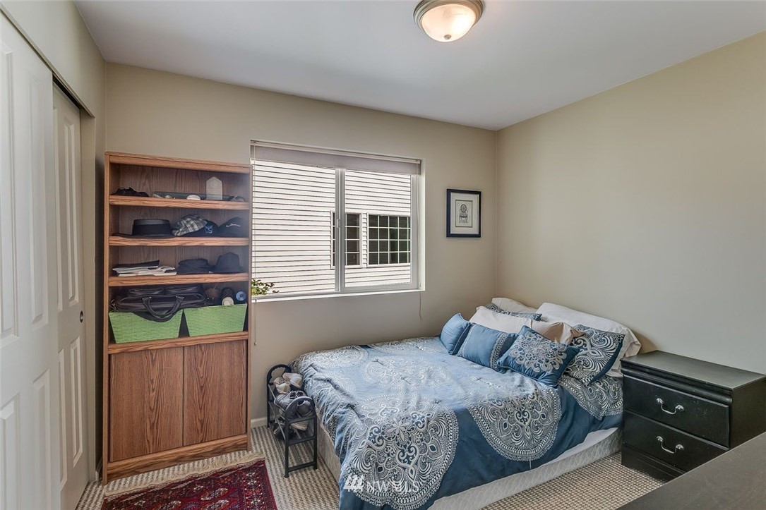 27917 Maple Ridge Way Southeast Maple Valley, WA 98038 - Photo 18 of 25 Gallery Image 18