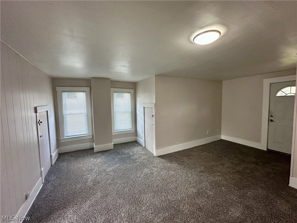 191 Rhodes Avenue Akron, OH 44302 - Photo 3 of 6