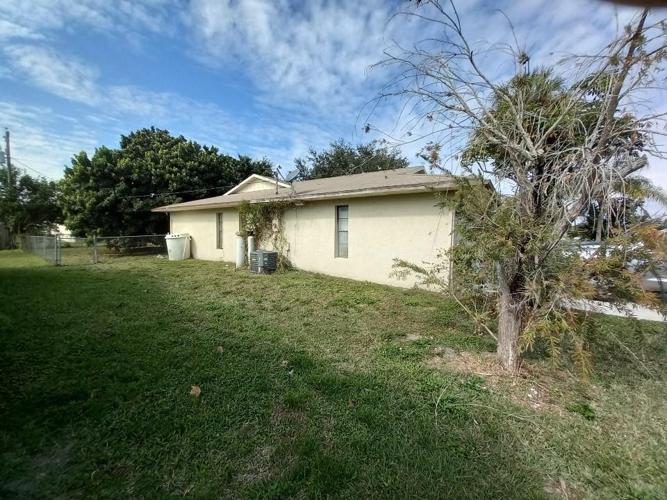 774 Southwest Del Rio Boulevard Port St. Lucie, FL 34953 - Photo 13 of 14 Photo 13