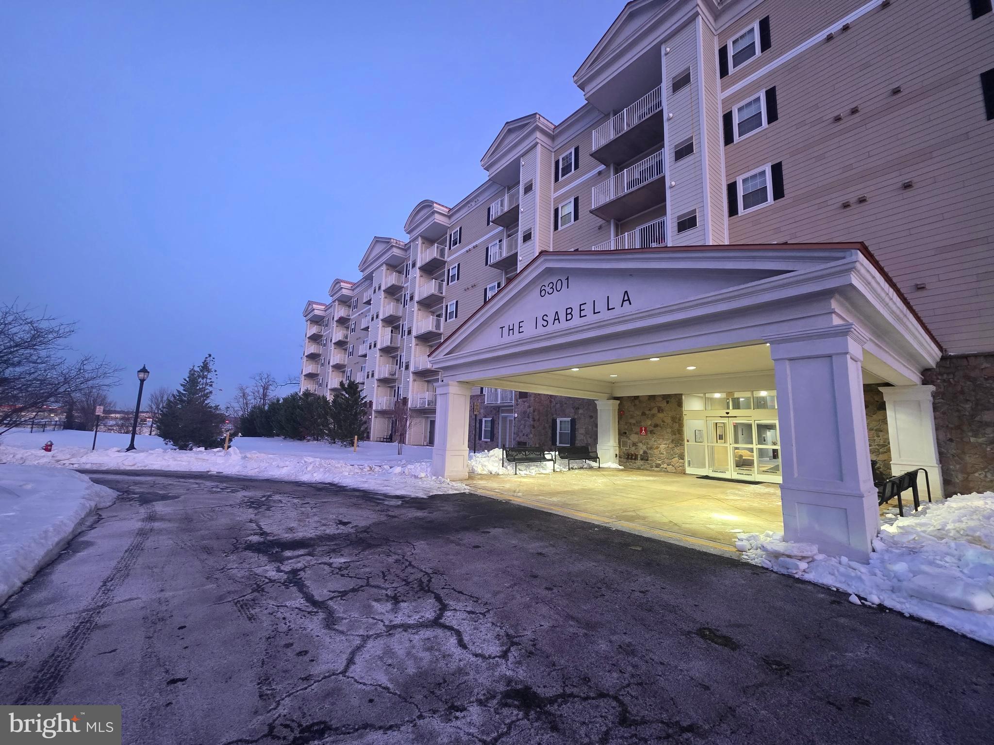 6301 Edsall Road, Unit 418 Alexandria, VA 22312 - Photo 2 of 32