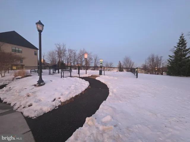 $320,000 | 6301 Edsall Road, Unit 418, Alexandria, VA 22312