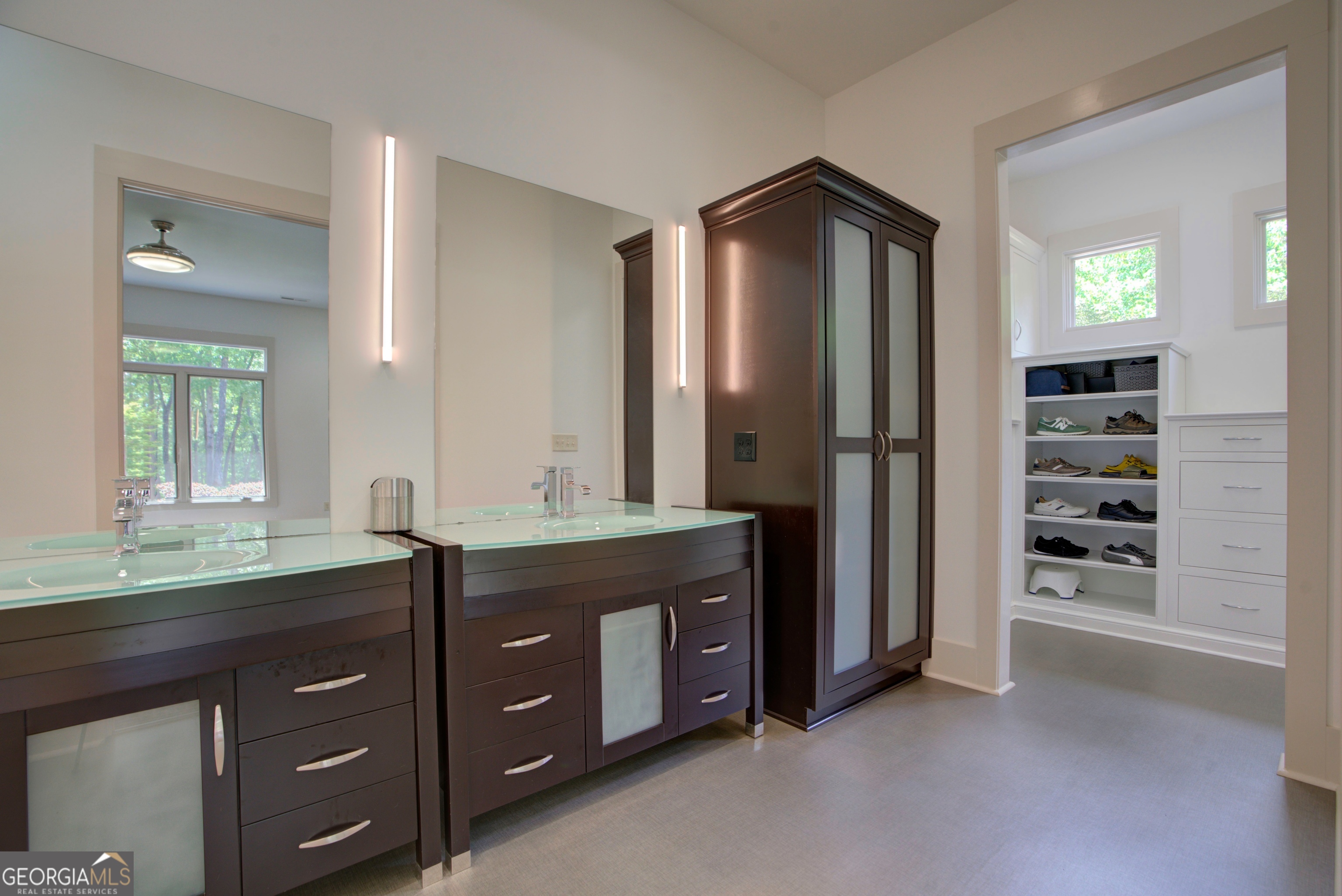 610 Kings Bridge Road Cave Spring, GA 30124 - Photo 20 of 72 a bathroom with a granite countertop sink and a mirror