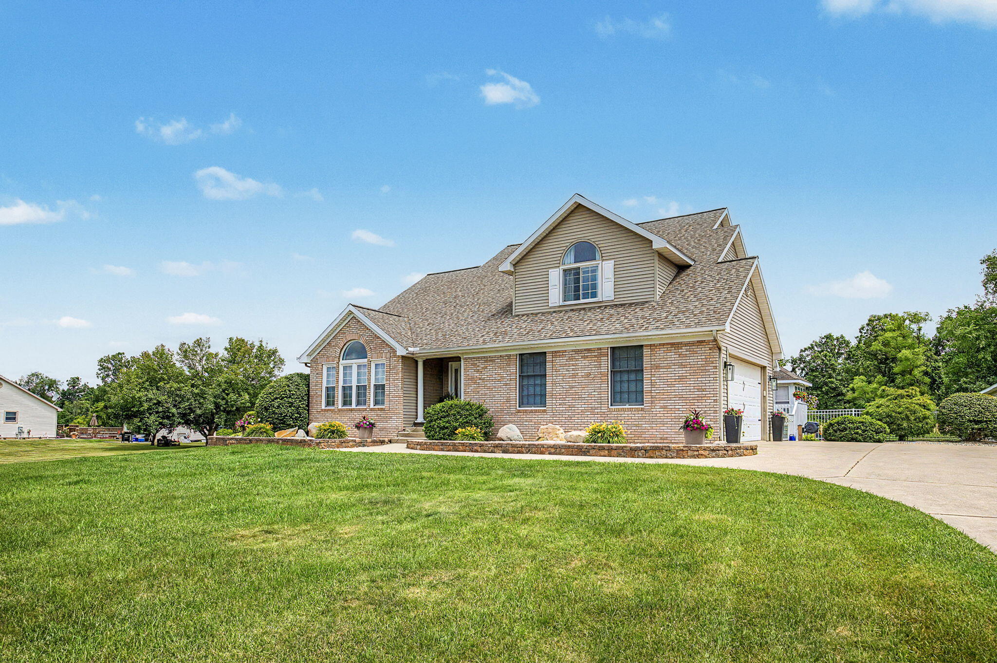 6844 Napoleon Road Jackson, MI 49201 - Photo 3 of 78 2-web-or-mls-CQ1A2082
