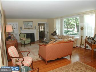 243 Hemlock Road Wynnewood, PA 19096 - Photo 4 of 6 Living Room