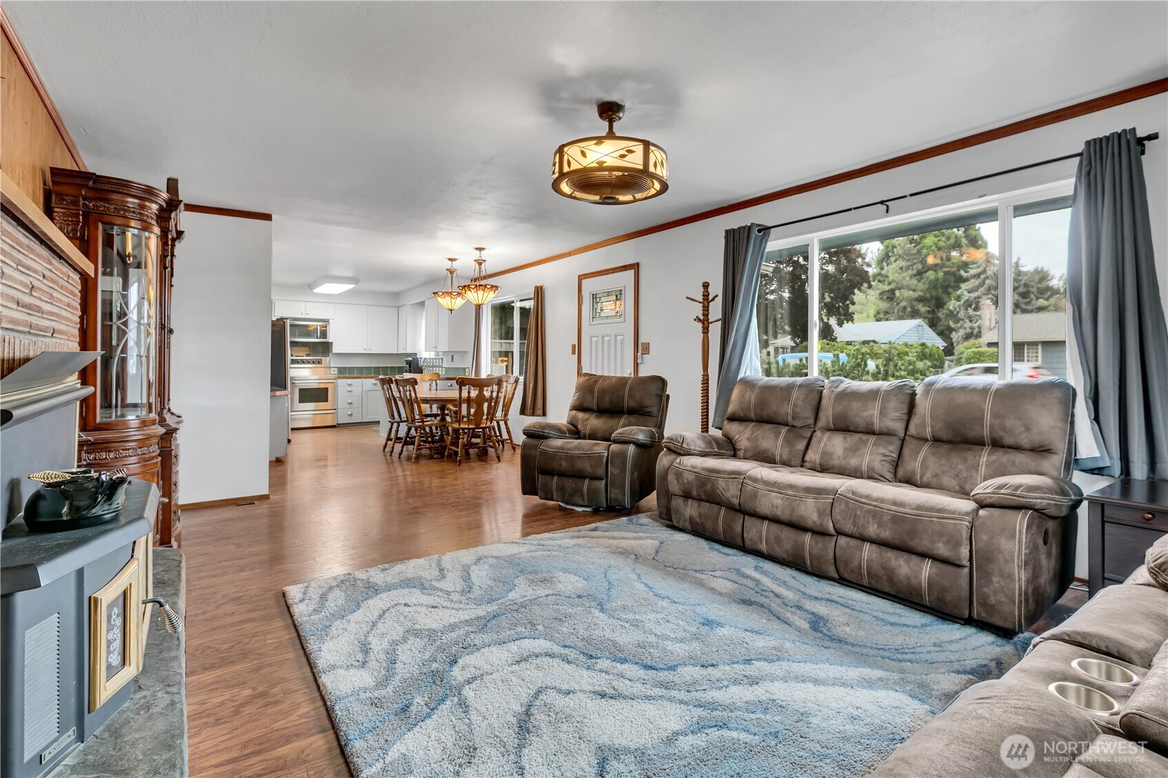 15115 74th Street East Sumner, WA 98390 - Photo 3 of 40