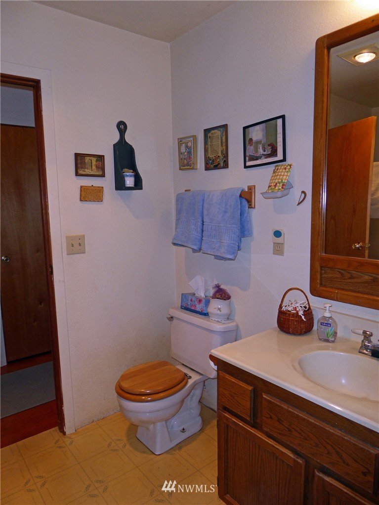 210 Brooklyn Road Oakville, WA 98568 - Photo 10 of 25 Gallery Image 10